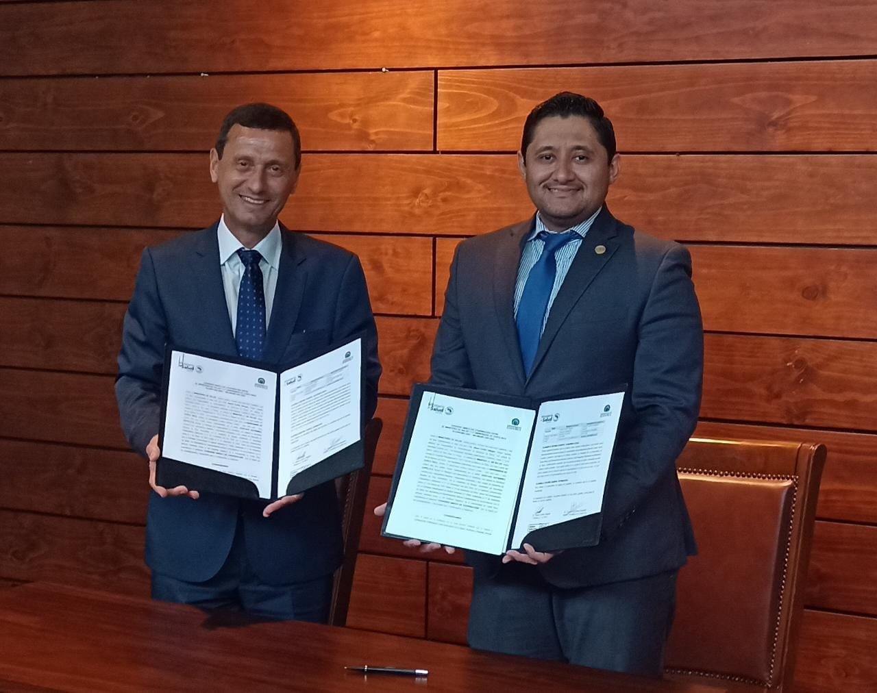 La UCR y el Ministerio de Salud firman un convenio orientado a ...